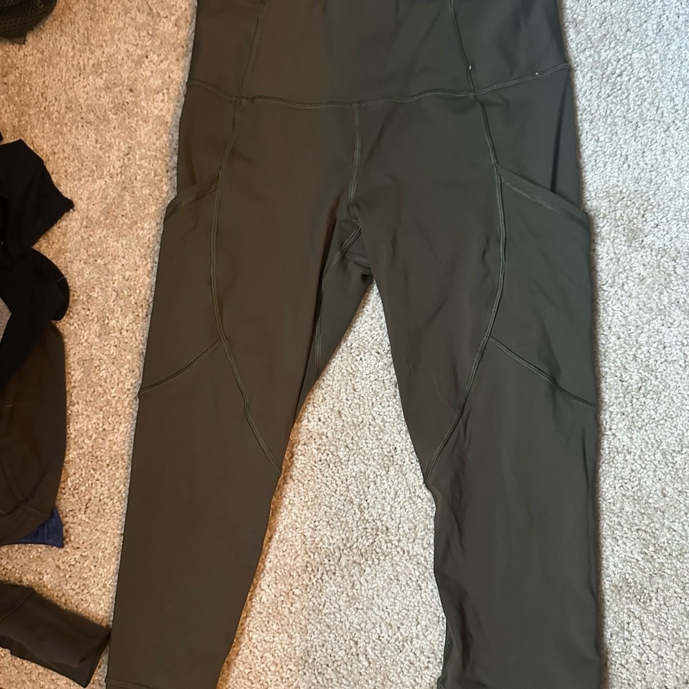 lululemon athletica Olive Ankle Pants